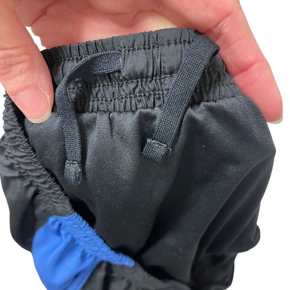 Women's Nike Dry Fit Running shorts black and blue EUC - Medium - Picture 4 of 7